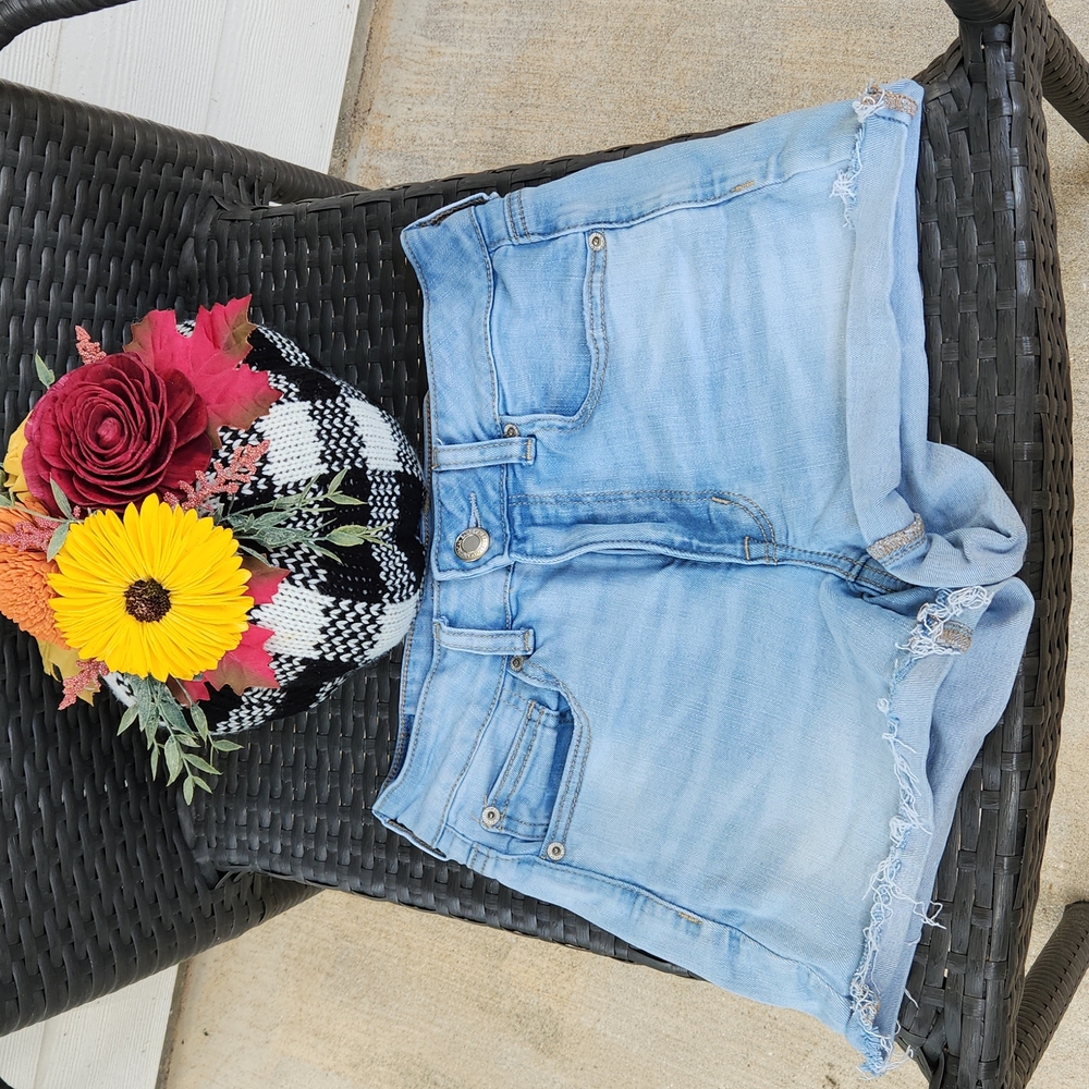 American Eagle High Rise Shortie